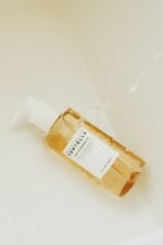 SKIN1004 Madagascar Centella Light Cleansing Oil 200ml - Imagen 4