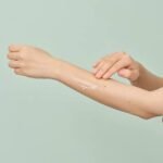 ROUND LAB  MUGWORT CALMING SOOTHING GEL 150 ML - Imagen 4